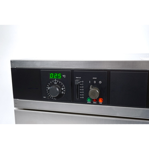 Memmert UM200 Wärmeschrank Trockenschrank Drying Oven Cabinet 32L 220°C 1100W