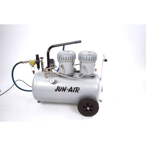 Jun-Air 12-50 Ölgeschmierter Kolbenkompressor L-S100-50...