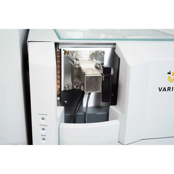Varian GC/MS 450-GC 300-MS Quadrupol Gas Chromatograph Mass Spectrometer (2008)