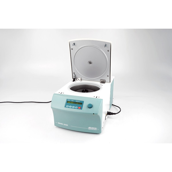 Hettich Mikro 220R Refrigerated Centrifuge gekühlte Zentrifuge 24x1,5-2ml 1195-A