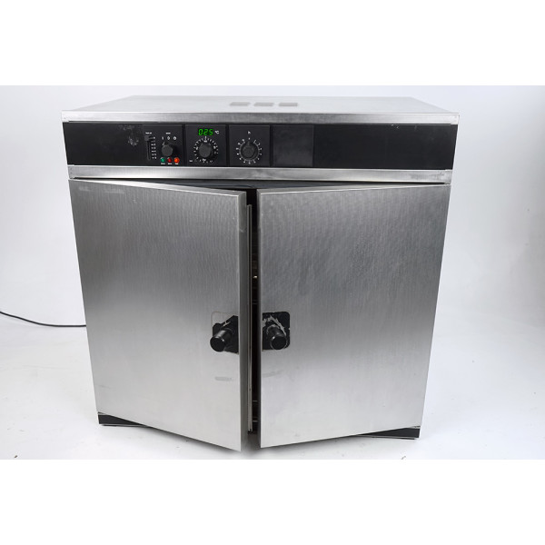 Memmert ULM 600 Drying Oven Trockenschrank Wärmeschrank 220°C 252L