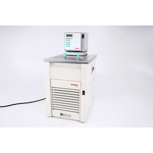 Julabo F32-MV Refrigerated Circulator Umwälzthermostat -35..200ºC 2kW 26L/min 8L
