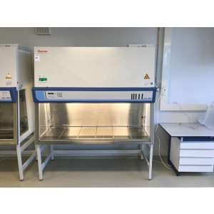 Thermo Safe S2020 1.8 KS18 Laminar Flow Safety Cabinet...