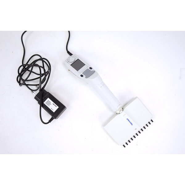 Eppendorf Xplorer 12-Channel 12 Kanal 0,5-10 µL electronical Pipette