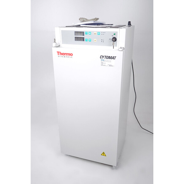 Thermo Scientific Cytomat C425 CO2 Incubator Hotel + Lauda R200 Recirculator
